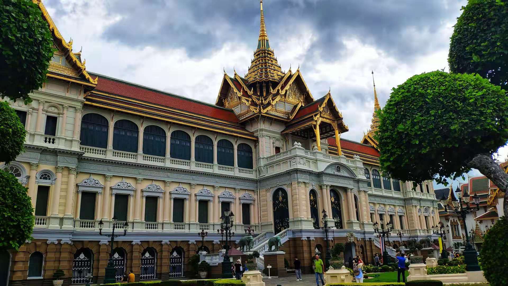 The Grand Palace - 02.jpg